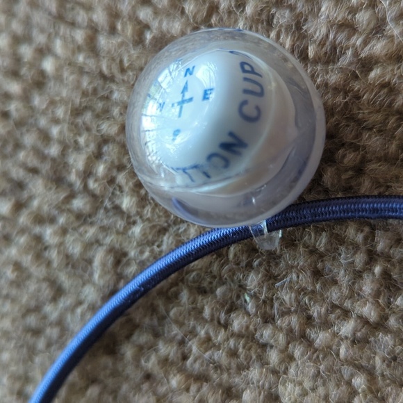 Louis Vuitton - Picture 2 of 8